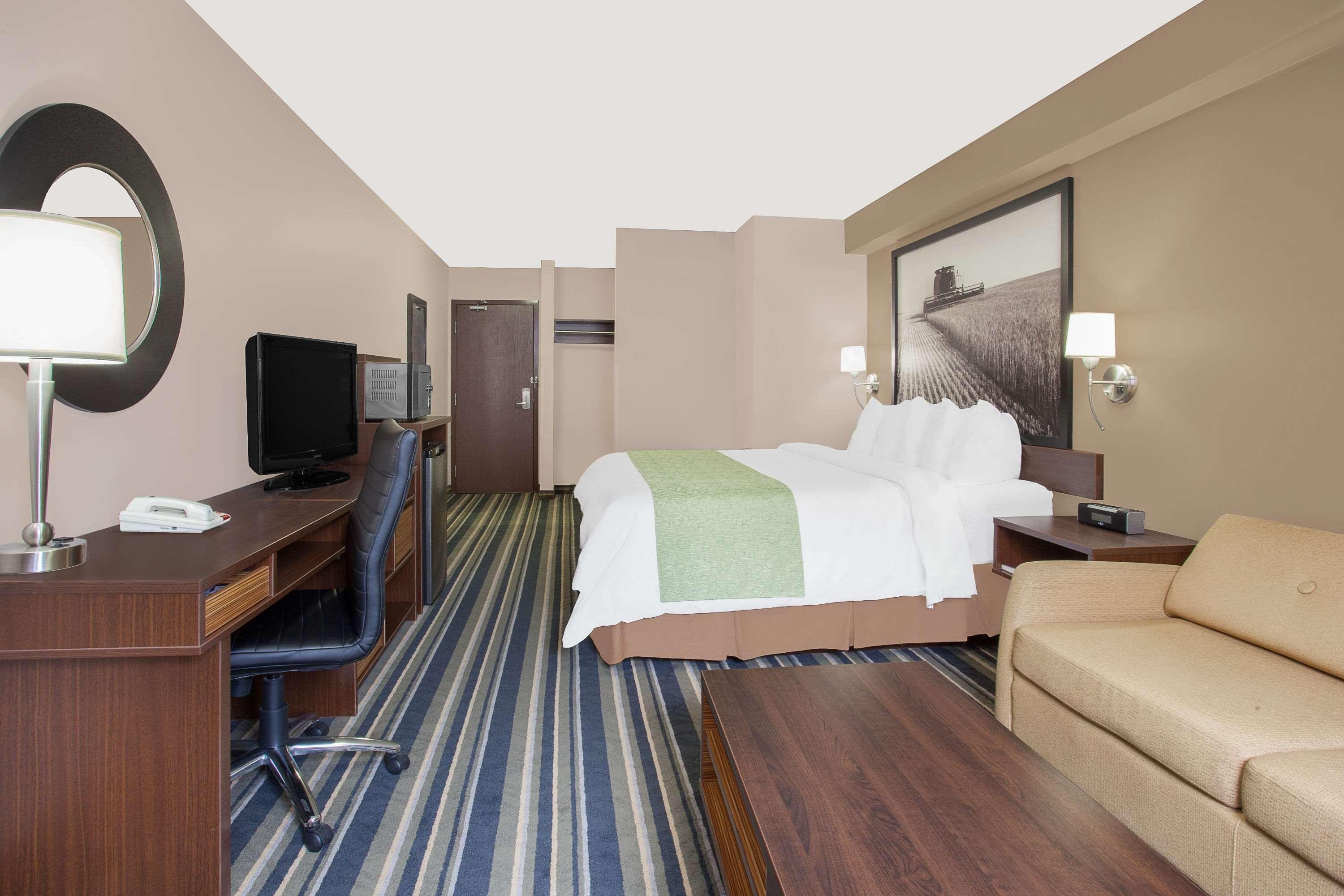 במוטל Super 8 By Wyndham Brandon Mb מראה חיצוני תמונה